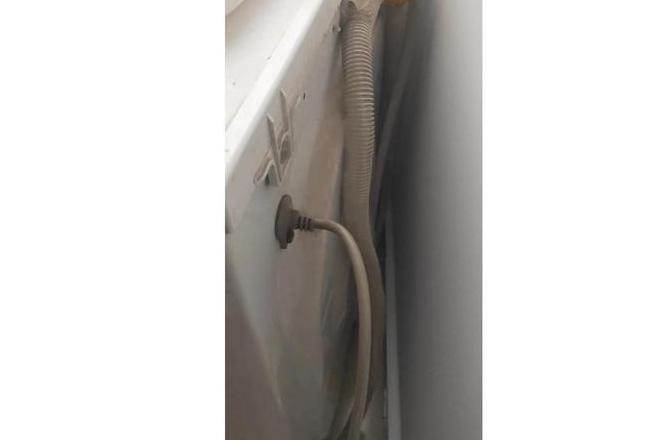 海尔滚筒洗衣机进水排水故障排查与解决