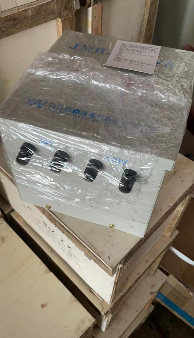 LED灯电压与变压器揭秘