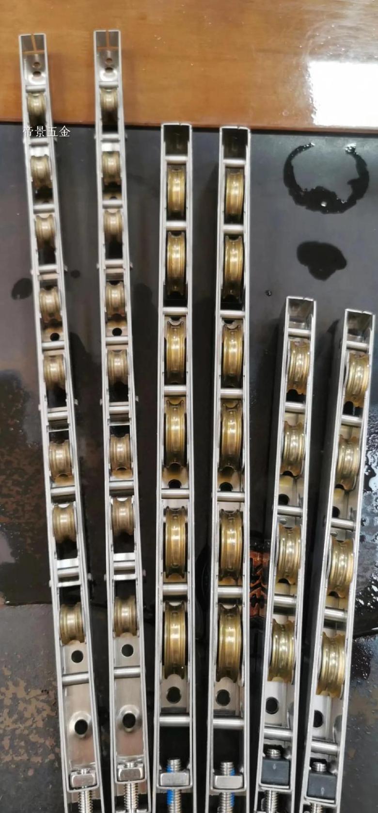 推拉门上轨好还是下轨好？选购指南